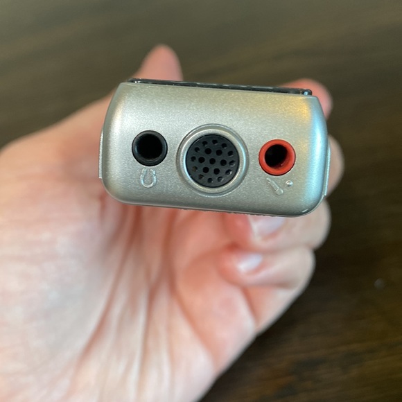 Sony ICD-B600 Digital Multi Track Digital Voice Recorder 300 Hrs Recording Time - Picture 5 of 7